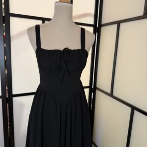 Black Midi Dress – XS – Never Worn