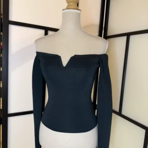 H&M Off-Shoulder Ribbed Top – XS – New