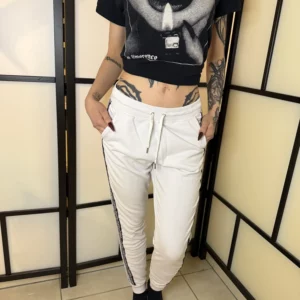 GUESS Logo Joggers – XS – Worn