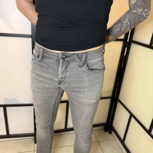 Volcom Jeans – Size W30 – Worn Condition