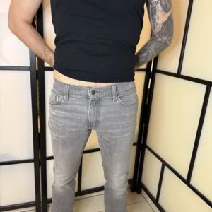 Carhartt Jeans – Size W32/L32 – Worn Condition