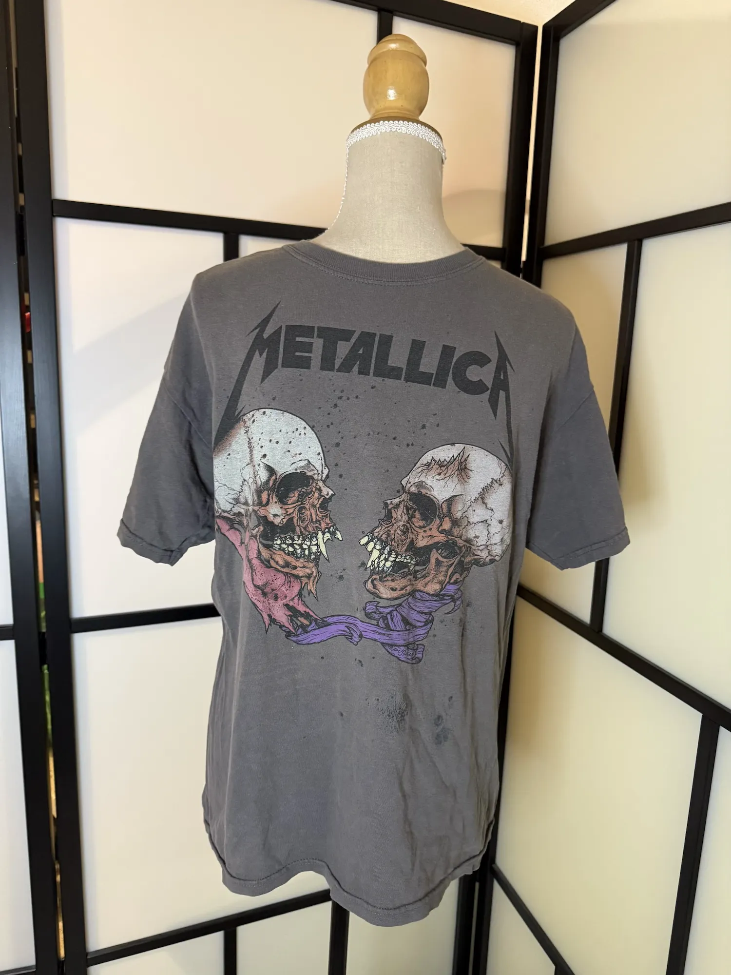 Metallica Graphic T-Shirt – Grey – Size M – Worn