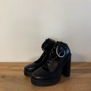 Chunky Platform Heels – Black – Size 39 – New (Never Worn)