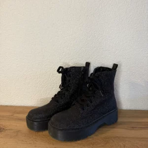 Tally Weijl Platform Boots – Black – Size 39 – Used
