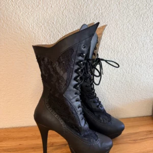 Pleaser Pink Label Chloe-115 – Black – Size 40 – New with Box