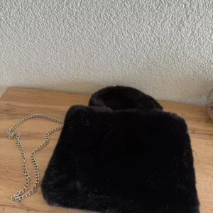 Faux Fur Handbag – Black – Chain Strap – Good Condition